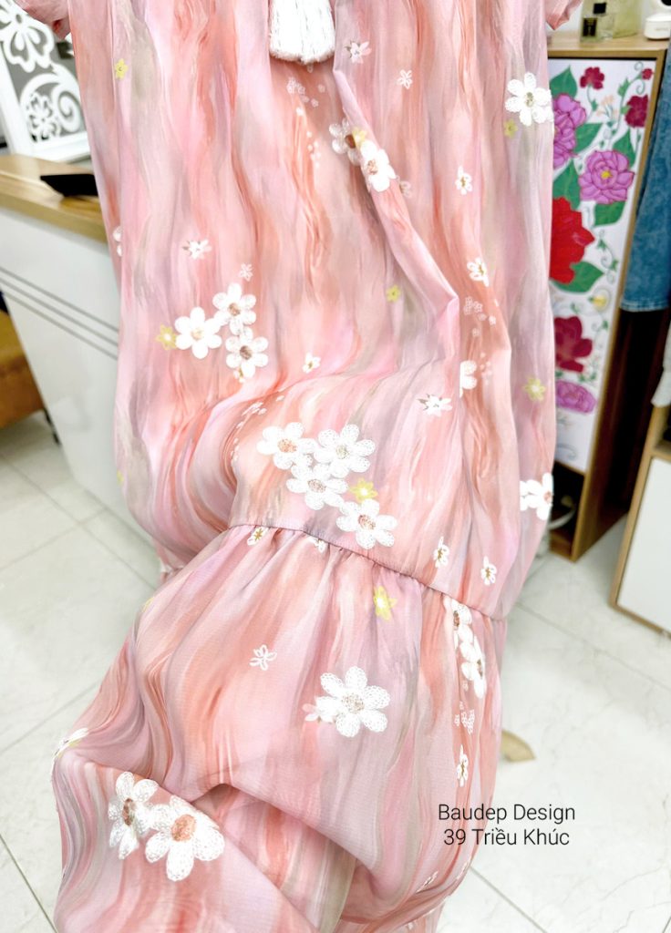 đầm bầu công sở, đầm bầu đẹp, shop bầu đẹp, shop bầu triều khúc, shop đồ bầu hà nội, đầm bầu tơ thêu trẻ trung